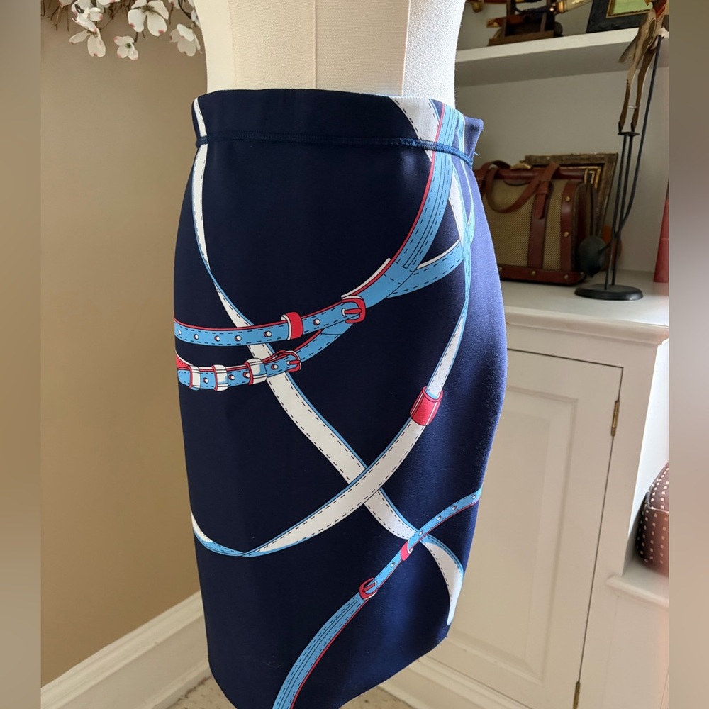 J McLaughlin Halle Skirt Navy Blue Red Monterrey Geo XS - Picture 2 of 6
